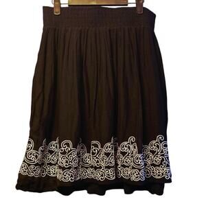 White house/Black market silk blend embroidered skirt size Small whimsigoth